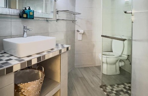 Strand Apartment | Studio 309