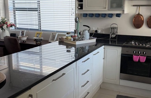 Claremont House | Stunning 3-bedroom duplex in Cape Town perfect for your getaway