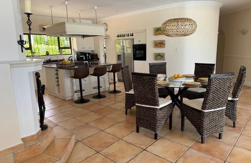Somerset West House | Stunning luxury villa with ocean views, a pool, and a garden—Golf, Wine & Ocean
