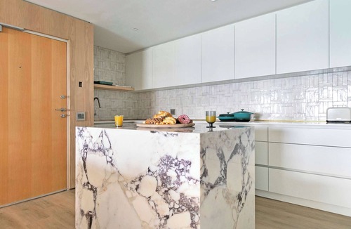 Clifton Apartment | Stunning Views, Short walk to Beach -Clifton Allure