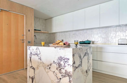 Clifton Apartment | Stunning Views, Short walk to Beach -Clifton Allure