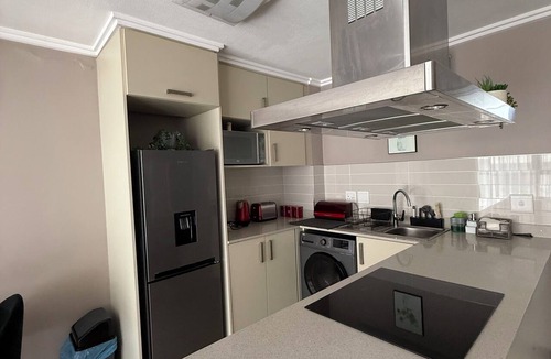 Umhlanga Apartment | Stylish 1 Bedroom Apartment - Marina Bay Umhlanga