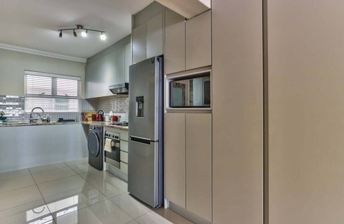 Mouille Point Apartment | Stylish 1BR Sea View Apartment near V&A by CTHA