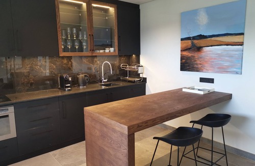 Hout Bay Apartment | Stylish Apartment with Stunning Views over Hout Bay