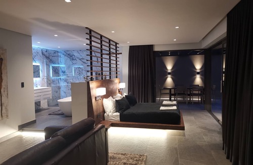 Hout Bay Apartment | Stylish Apartment with Stunning Views over Hout Bay