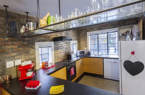 Cape Town City Centre Apartment | Stylish De Waterkant Loft Pool Patio V&A adjacent