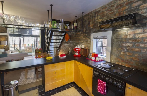 Cape Town City Centre Apartment | Stylish De Waterkant Loft Pool Patio V&A adjacent