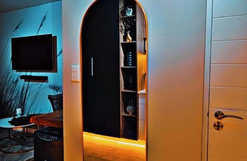 Parkwood Apartment | Suite 312 at Saxon Square Rosebank