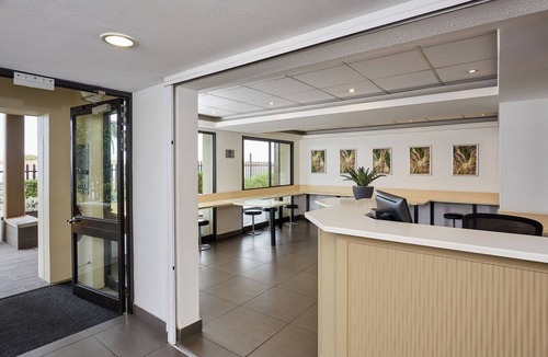 Parow Hotel | SUN1 Parow Cape Town