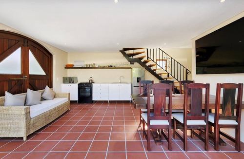Sunset Beach Cottage | Sunset Beach Villa Luxury Beach Cottage - Hot Tub - On the beach - Cape Town