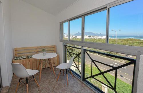 Big Bay Apartment | Surf Views
