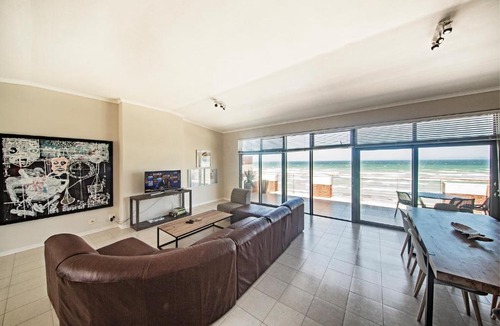 Muizenberg Apartment | Surferscorner Self Catering Apartments