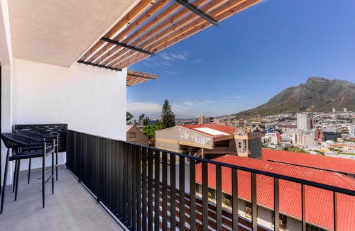 Bo'Kaap Apartment | Table Mountain Majesty - 270 Views Modern