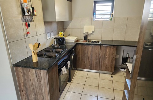 Greater Johannesburg Metropolitan Area Apartment | Terrific 2-bedroom Apartment in Upscale LionPride Estate