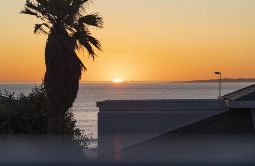 Bloubergstrand Apartment | The Bay A101