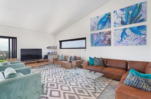 Pringle Bay House | The Baydreamer, where the view soothes your soul