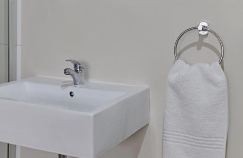 Cape Town City Centre Apartment | The Bijoux 2-5 - No Load Shedding