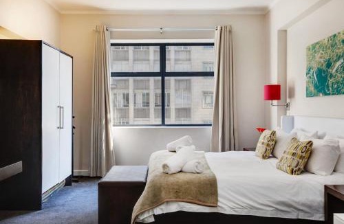 Cape Town City Centre Apartment | The Bijoux 6-2 No Load Shedding