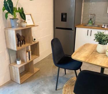 Bloubergstrand Apartment | The Cabernet Cottage - One Bedroom