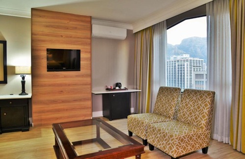 Cape Town City Centre Hotel | The Capetonian - Halal