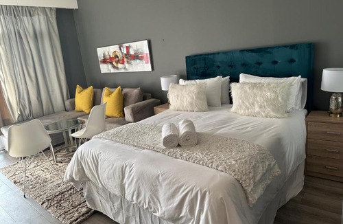Menlyn Hotel | The Capital Trilogy Menlyn Maine Apartments 913