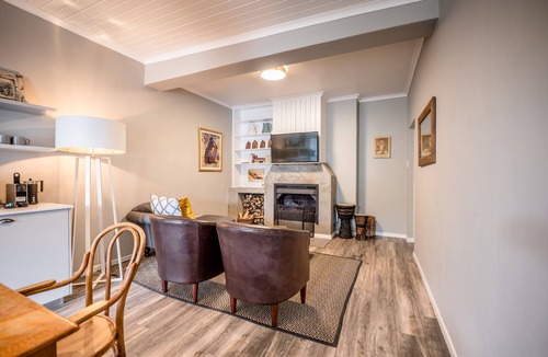 Franschhoek Apartment | The Corner House L'A-nnexe