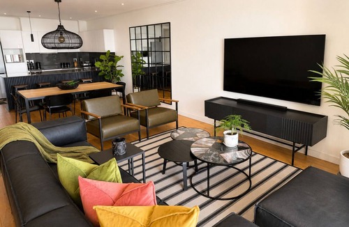 Three Anchor Bay Apartment | The Glengariff 701 - Designer 2-Bedroom Apartment on the Atlantic Seaboard