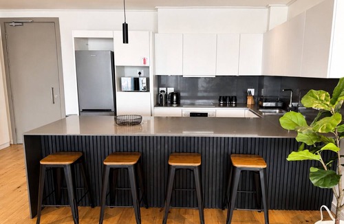 Three Anchor Bay Apartment | The Glengariff 701 - Designer 2-Bedroom Apartment on the Atlantic Seaboard