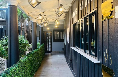 Kimberley Hotel | The Halfway House Hotel