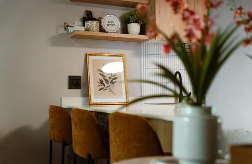 Menlo Park Apartment | The Lane Residence