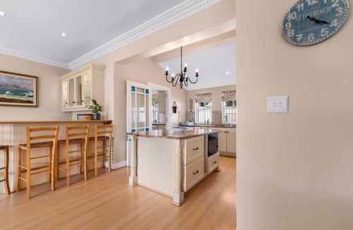 Fish Hoek Apartment | The Lookout 3 bedroom home in Fish Hoek