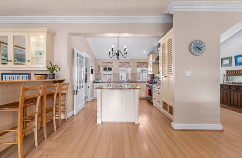 Fish Hoek Apartment | The Lookout 3 bedroom home in Fish Hoek