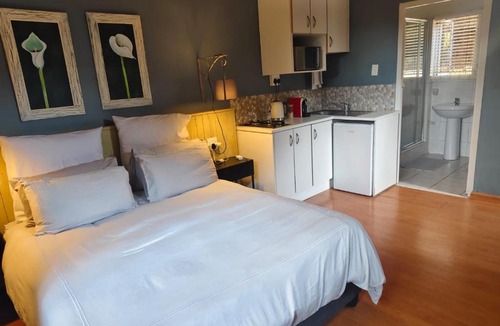 Kloof Bed & Breakfast | The Old Stone House