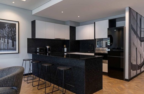 Cape Town City Centre Hotel | The Onyx