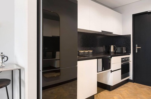 Cape Town City Centre Hotel | The Onyx
