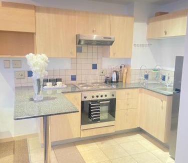 Downtown Johannesburg Apartment | The Orange Corner IIII At Mampungubwe Hotel