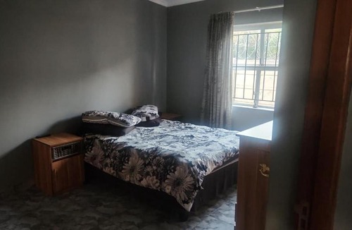 Kleinmond Apartment | The ostrich nest