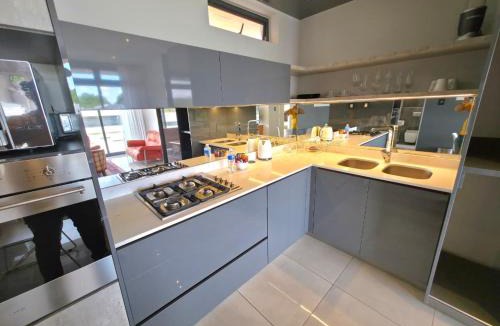 Houghton Estate Apartment | The Paramount Apartment Stay