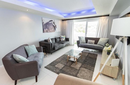 Summerstrand Apartment | The Pearls 2nd Floor Luxury Apartment