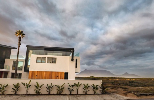 Sunset Beach Apartment | The Pool-House @ Ocean 9