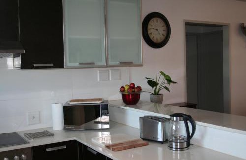 Claremont Apartment | The Quadrant, G505