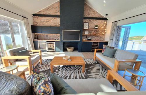 Port Alfred House | The Rest Beach House- Private pool and Solar