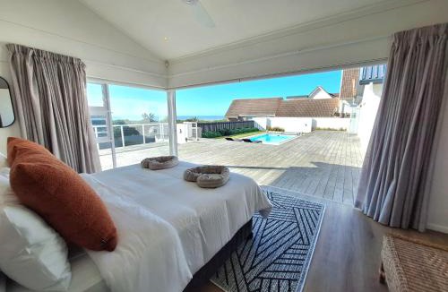 Port Alfred House | The Rest Beach House- Private pool and Solar