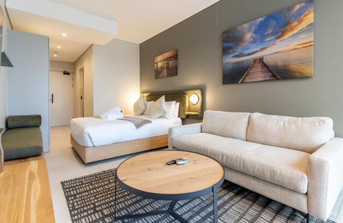 Bo'Kaap Apartment | The Rose503: City Centre Apartment in DeWaterkant