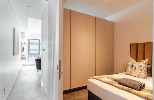 Cape Town City Centre Hotel | The Rubik Deluxe Apartment