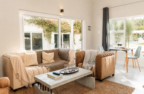 Walmer Apartment | The Stables