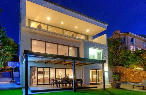 Camps Bay Villa | The SunCatcher