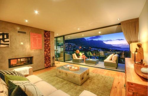 Camps Bay Villa | The SunCatcher