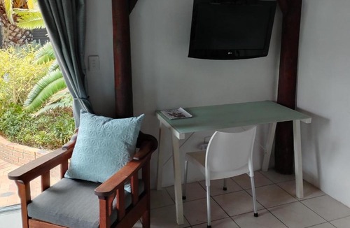 Bellville Apartment | The Thatched Cottage