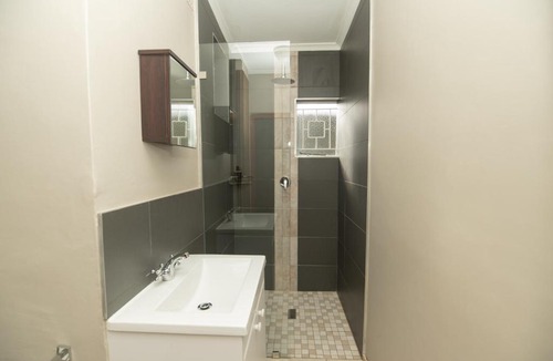 Walmer House | The Valley Guesthouse - Cottage 2 Self-Catering